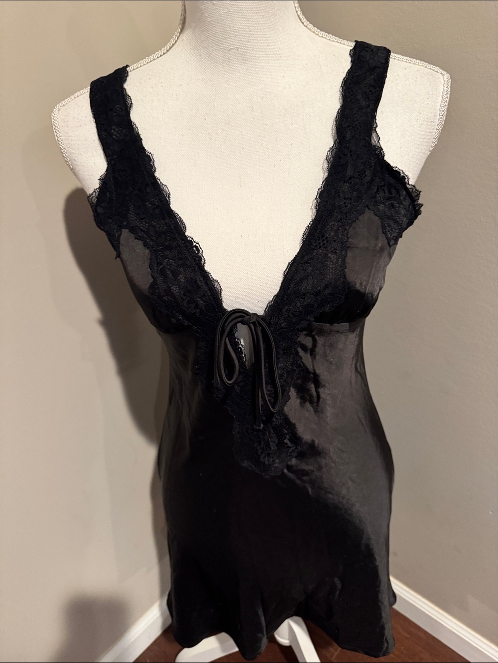 Princess Polly. NWT Walta Sleeveless Mini Slip Lace Dress - Picture 11 of 15
